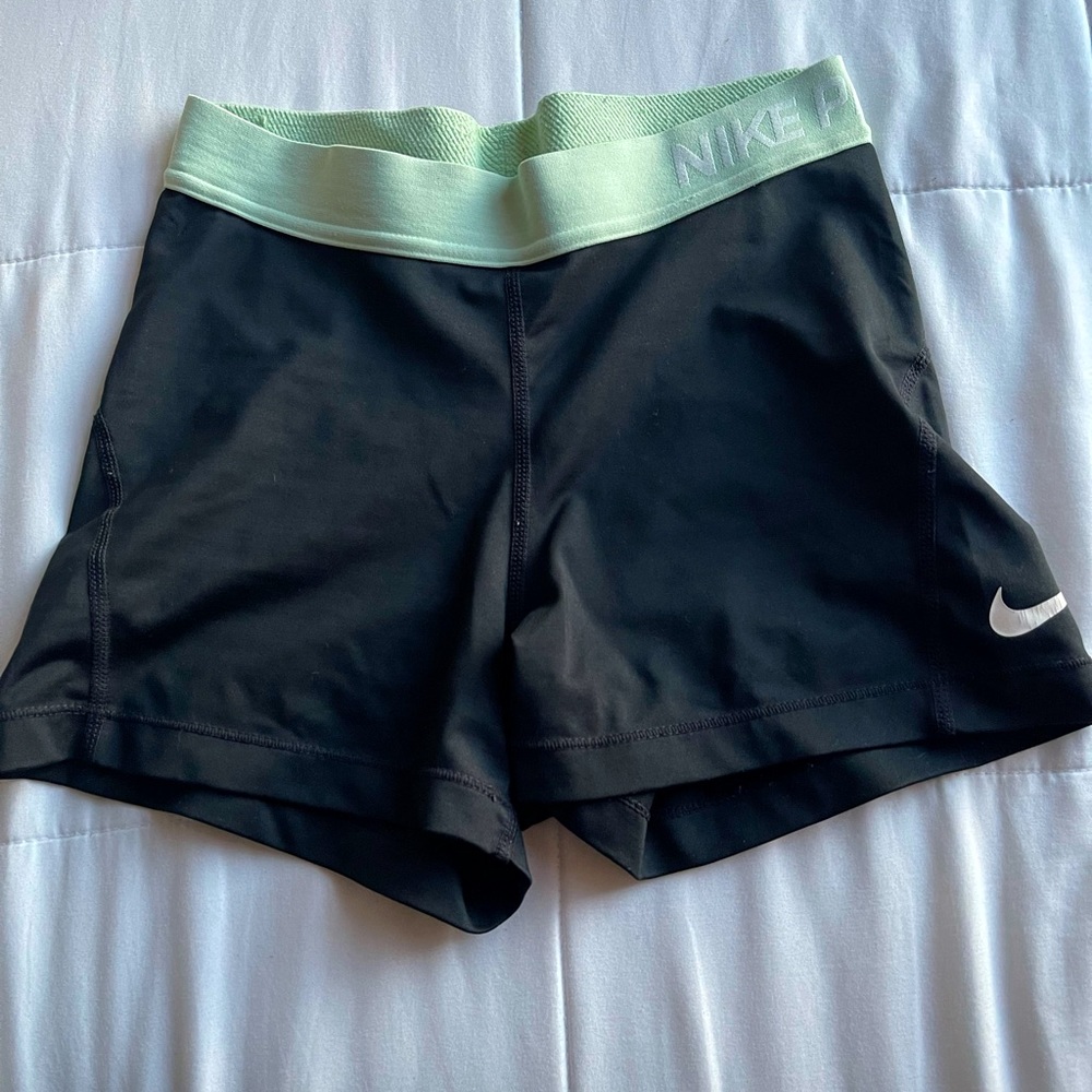 WOMENS NIKE PROS